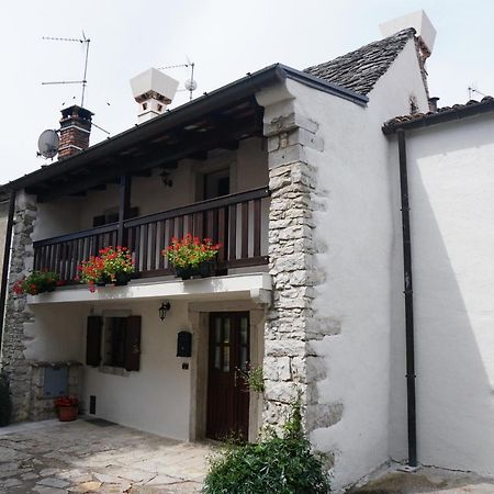 Casa Vacanze Alenka Borgo Grotta Gigante Kültér fotó