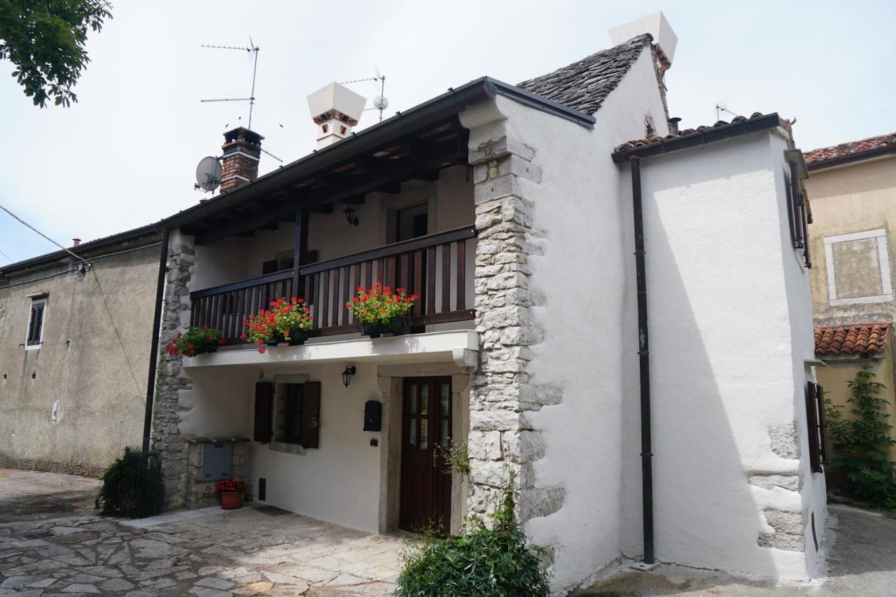 Casa Vacanze Alenka Borgo Grotta Gigante Kültér fotó